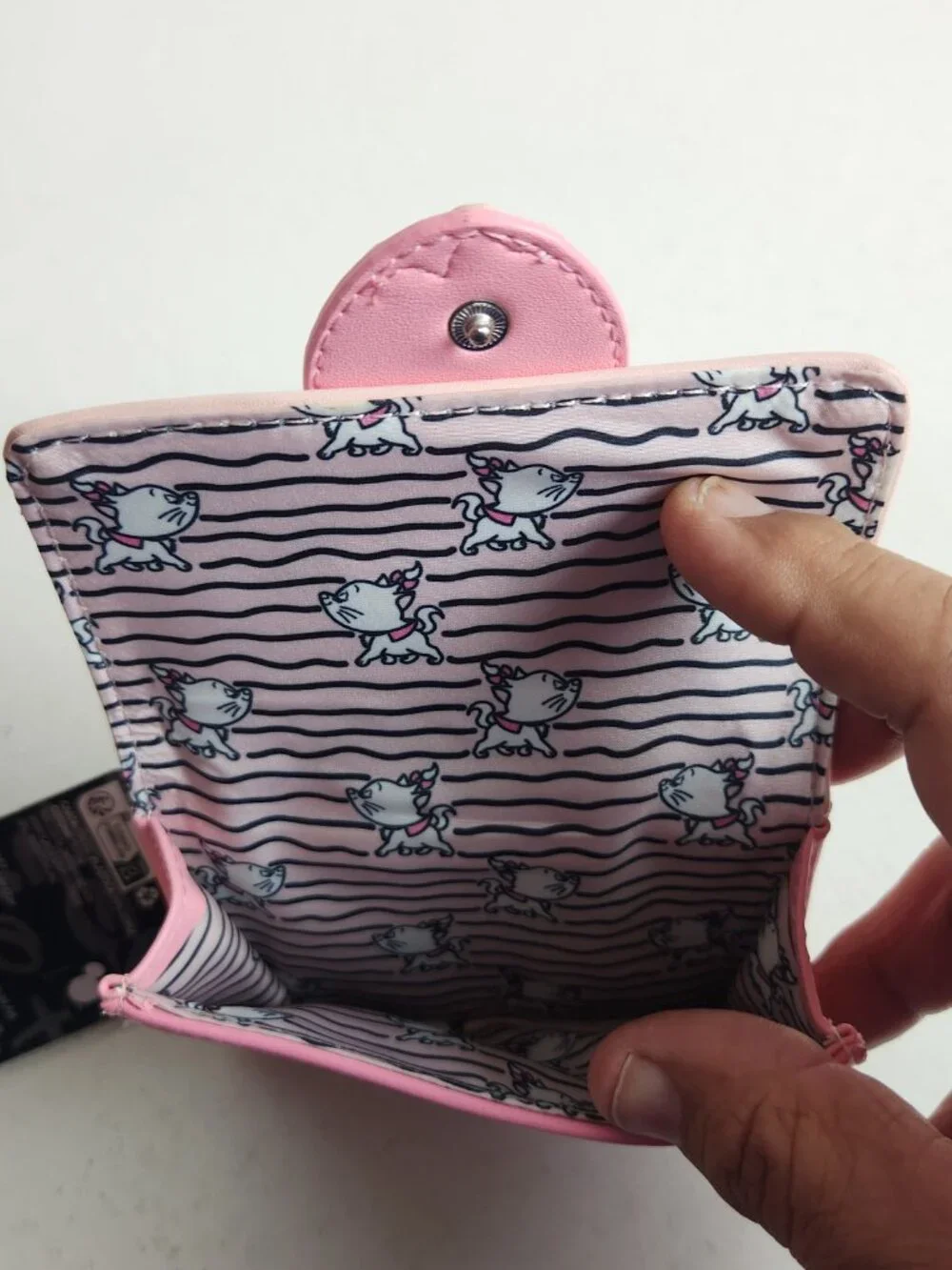 Loungefly Hard Tag Disney The Aristocats Marie with Balloons Snap Wallet NWT